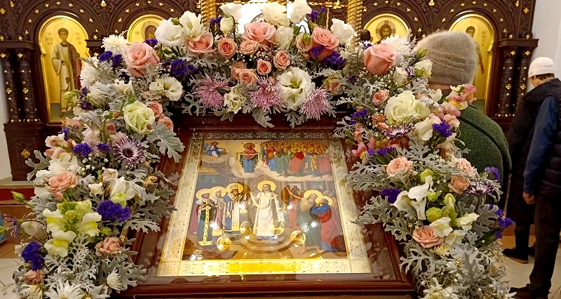 Божественная Литургия в день праздника Покрова Пресвятой Богородицы в храме Рождества Христова