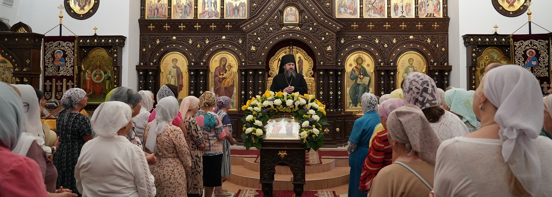 Всенощное бдение в храме Рождества Христова в канун дня памяти апостолов Петра и Павла. Архиерейское богослужение