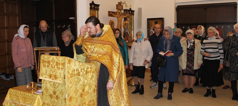 МОЛЕБЕН С АКАФИСТОМ ГОСПОДУ ИИСУСУ ХРИСТУ В ХРАМЕ РОЖДЕСТВА ХРИСТОВА