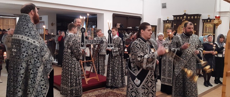Пассия в храме Рождества Христова. Архиерейская служба