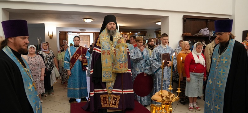 Всенощное бдение в храме Рождества Христова. Архиерейское богослужение