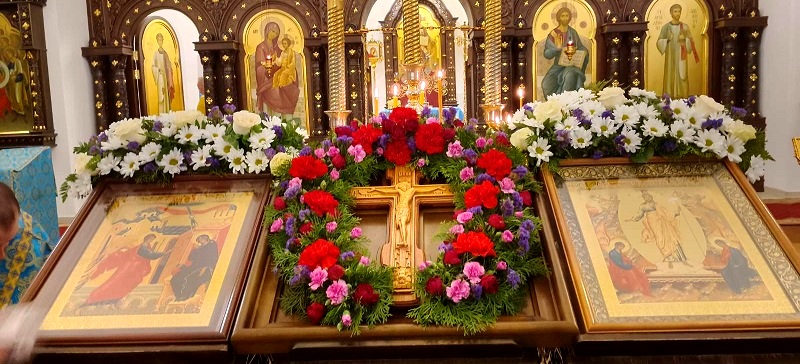 Всенощное бдение в храме Рождества Христова в канун Недели Крестопоклонной