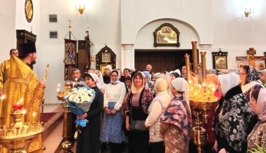 Божественная литургия в день памяти святителя Николая Чудотворца в храме Рождества Христова
