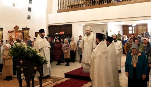 Божественная литургия в Рождественский сочельник. Архиерейское богослужение
