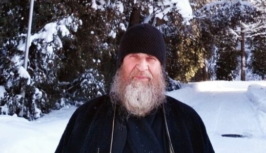 Архимандрит Амвросий (Юрасов): «Каждую литургию идет Христос на распятие»