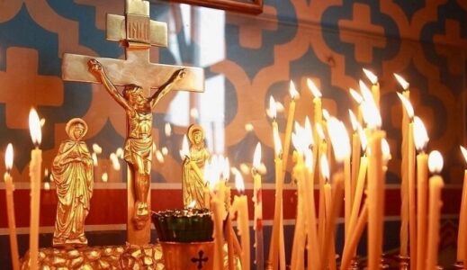 Божественная литургия в день Радоницы в храме Рождества Христова