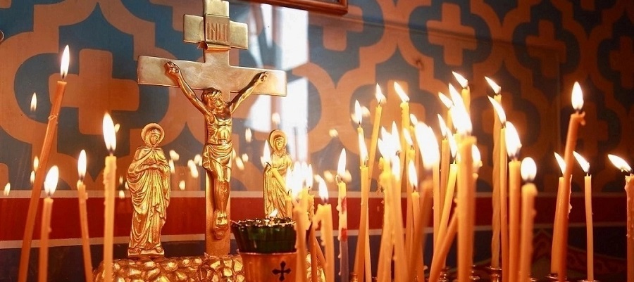 Божественная литургия в день Радоницы в храме Рождества Христова