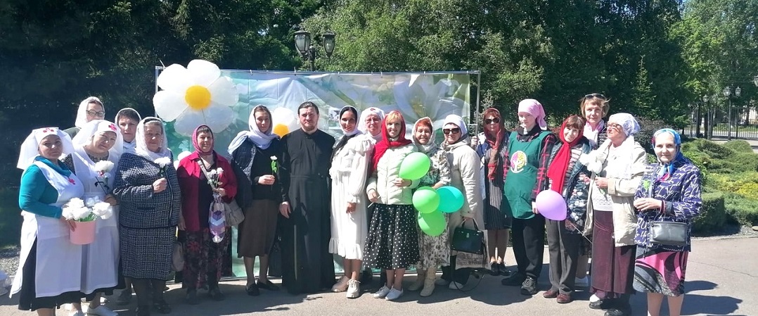 Продолжается акция «Белый цветок» — символ милосердия и надежды