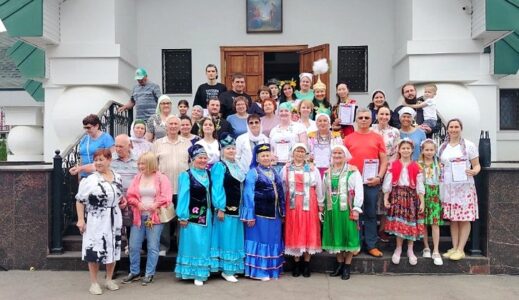 Фестиваль национальных культур «Семейные традиции» прошел на территории храма Рождества Христова