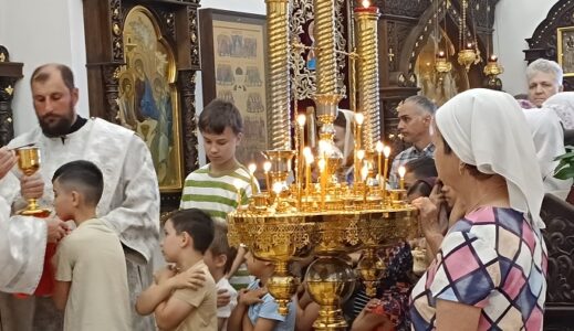 Божественная литургия в Неделю 7-ю по Пасхе, святых 318 богоносных отцов I Вселенского Собора, в храме Рождества Христова