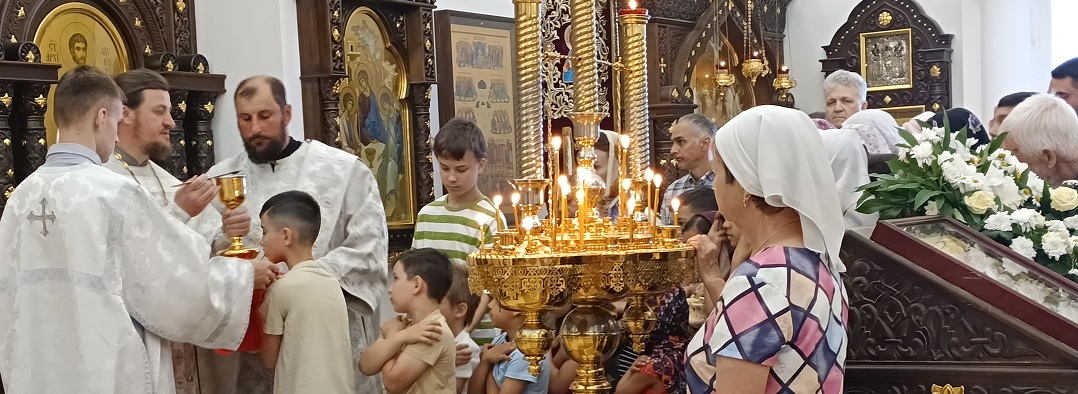 Божественная литургия в Неделю 7-ю по Пасхе, святых 318 богоносных отцов I Вселенского Собора, в храме Рождества Христова