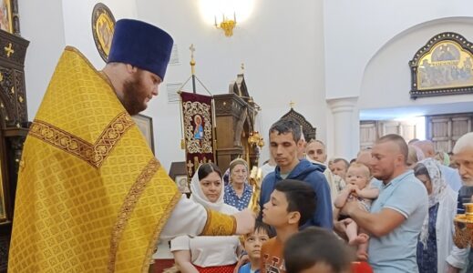 Божественная литургия в Неделю 4-ю по Пятидесятнице в храме Рождества Христова
