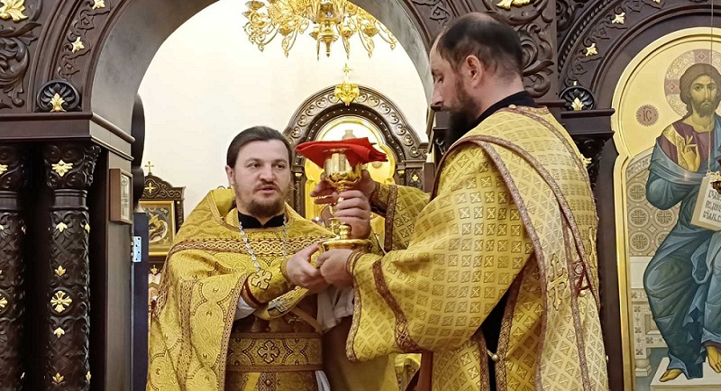 Божественная литургия в Неделю 3-ю по Пятидесятнице в храме Рождества Христова