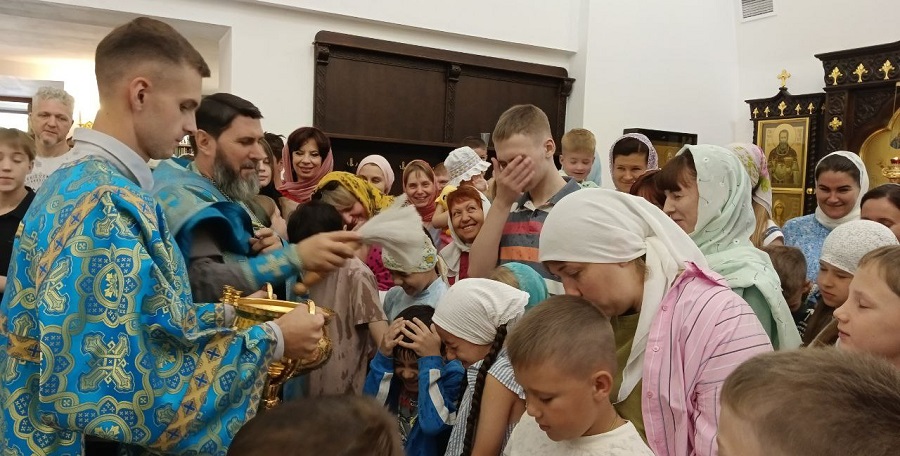 Божественная литургия в Неделю 12-ю по Пятидесятнице и молебен на начало учебного года в храме Рождества Христова