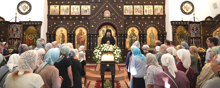 Епископ Варфоломей совершил всенощное бдение в канун Недели 10-й по Пятидесятнице в храме Рождества Христова