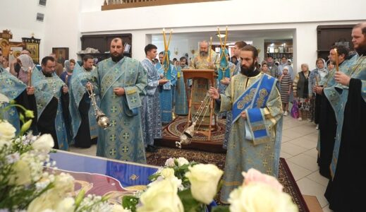 Всенощное бдение с чином Погребения Божией Матери в храме Рождества Христова. Архиерейское богослужение