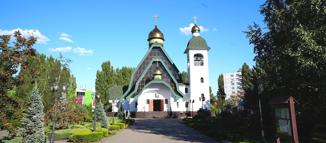 Божественная литургия в неделю 16-ю по Пятидесятнице, по Воздвижении, в храме Рождества Христова