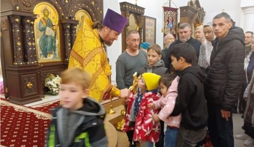 Божественная литургия в Неделю 19-ю по Пятидесятнице в храме Рождества Христова