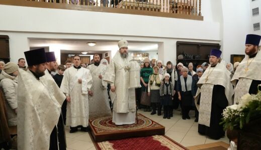 Епископ Варфоломей совершил всенощное бдение в храме Рождества Христова г. Балаково
