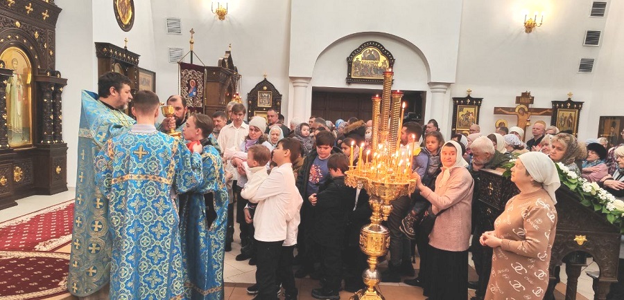 Божественная литургия в Неделю мясопустную, о Страшном Суде, в храме Рождества Христова