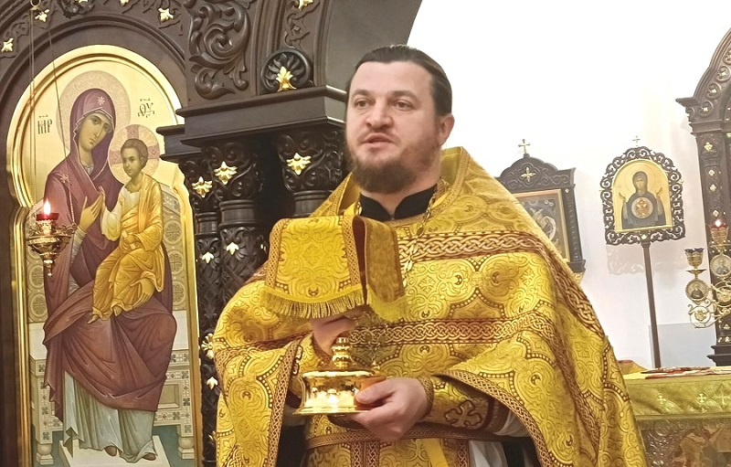 Божественная литургия в Неделю сыропустную в храме Рождества Христова