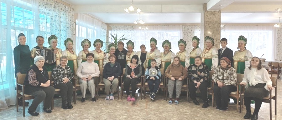 В Центре временного размещения переселенцев прошла встреча с волонтерами общества «БлагоДарю 64»