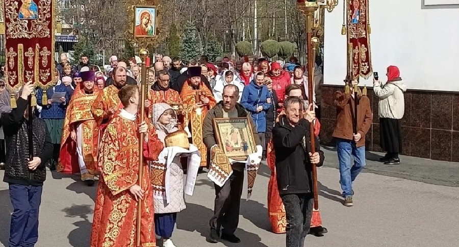 Божественная литургия в день Светлой субботы в храме Рождества Христова