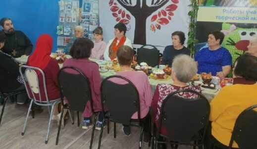 Пасхальная гостиная прошла в Центре соцобслуживания поселка Горный