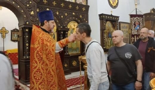 Божественная литургия в День Победы в храме Рождества Христова