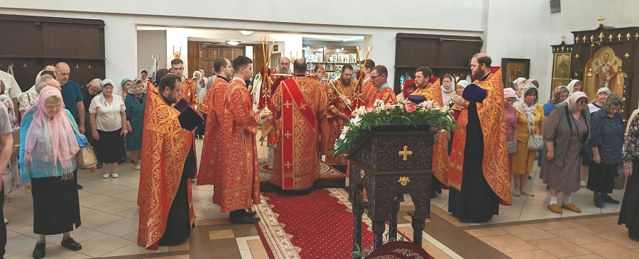 Всенощное бдение в храме Рождества Христова. Архиерейское богослужение