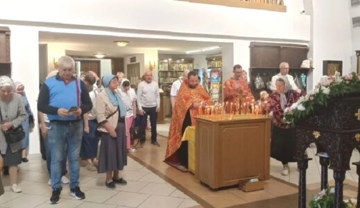 Божественная литургия в Неделю 6-ю по Пасхе, о слепом, в храме Рождества Христова